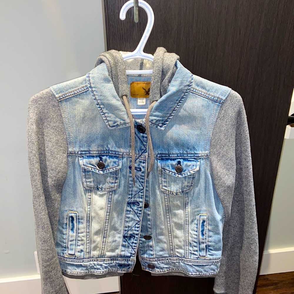 Jean jacket with hood